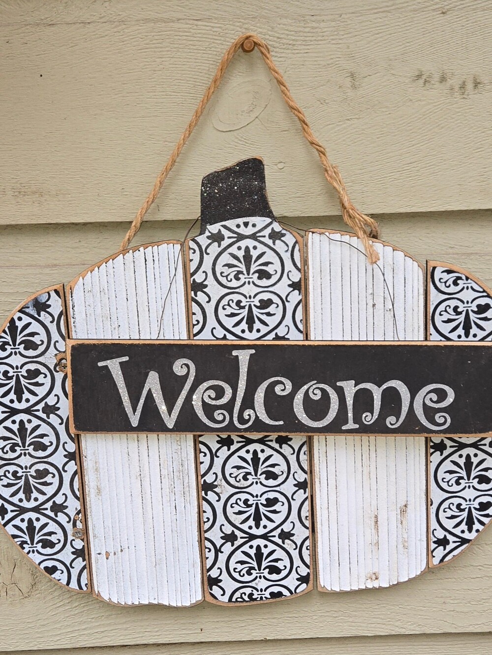 24" Black & White Pumpkin Welcome Door Sign – Farmhouse Fall Wall Decor